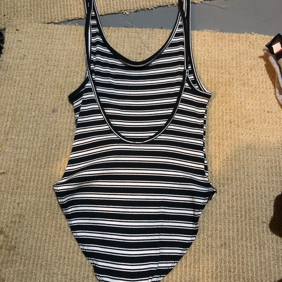 Urban Outfitters Striped Body Suit - Picture 3 of 4